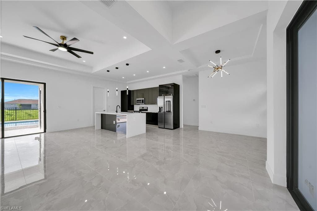 2824 4th Pl, Cape Coral, FL 33993-4