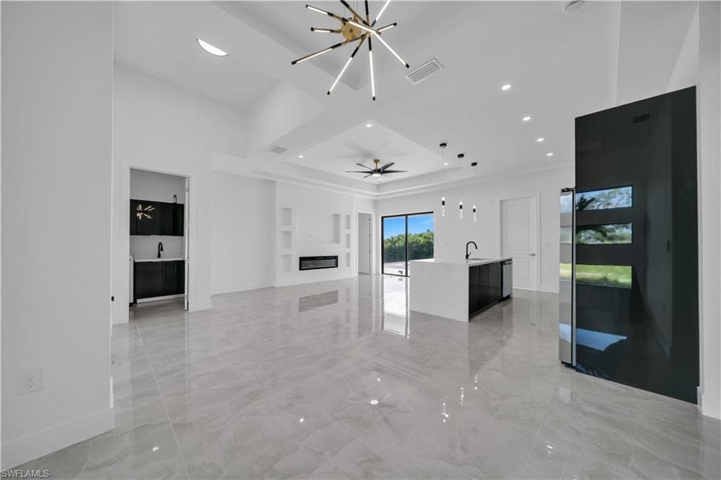2824 4th Pl, Cape Coral, FL 33993-7