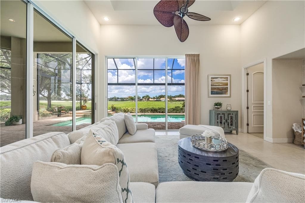 412 Terracina Way, Naples, FL 34119-4