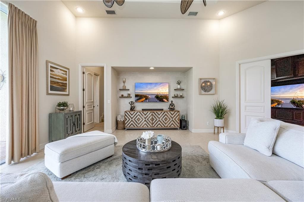 412 Terracina Way, Naples, FL 34119-6