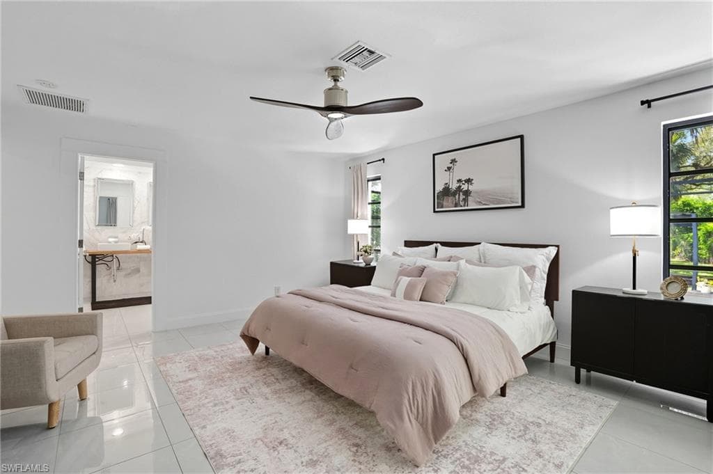 155 Old Tamiami Trl, Naples, FL 34110-22