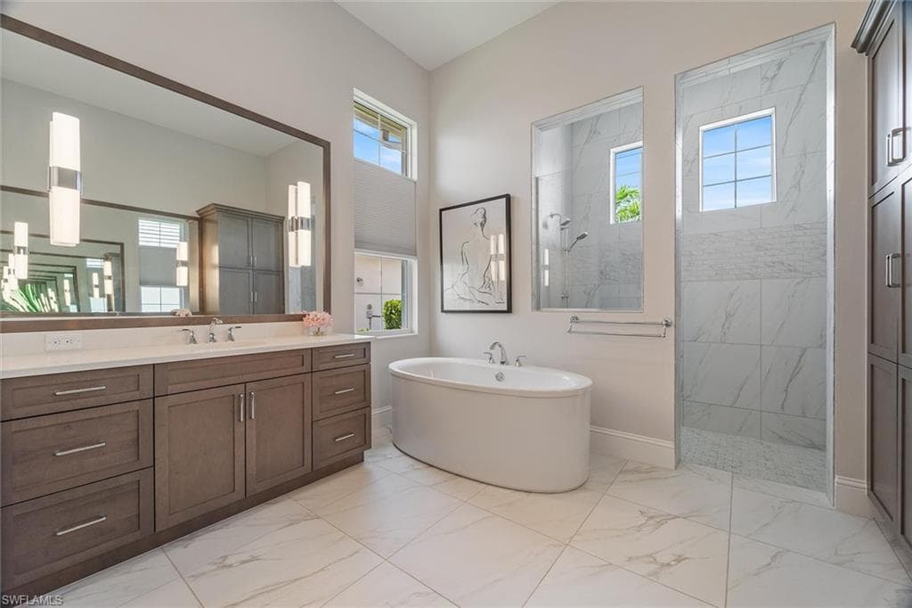6270 Union Island Way, Naples, FL 34113-17