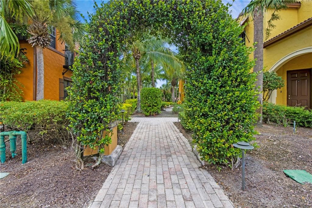 8975 Malibu St 1304, Naples, FL 34113-28