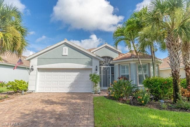8459 Benelli Ct, Naples, FL 34114-2