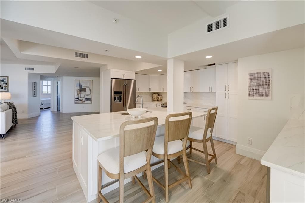 980 Cape Marco Dr 706, Marco Island, FL 34145-9