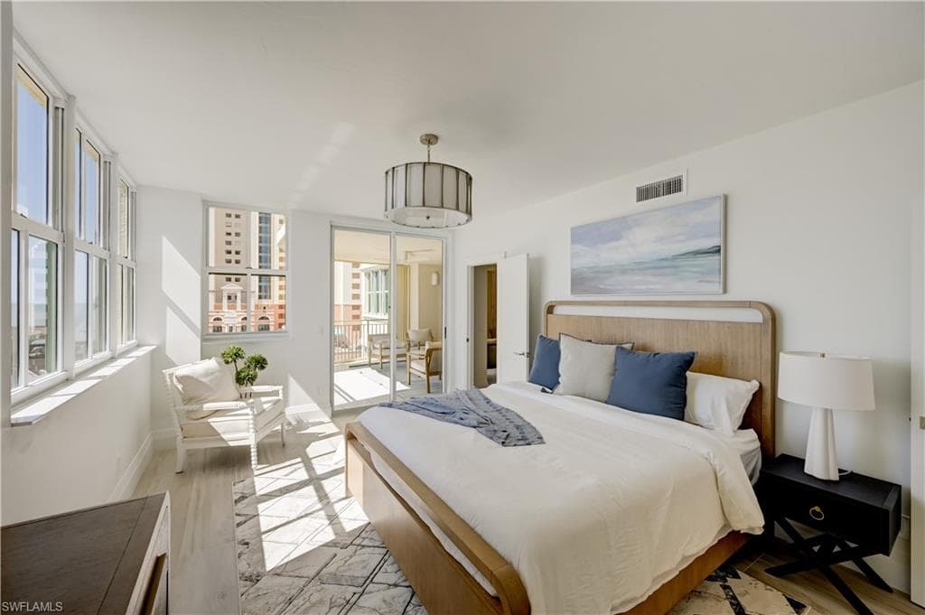 980 Cape Marco Dr 706, Marco Island, FL 34145-28