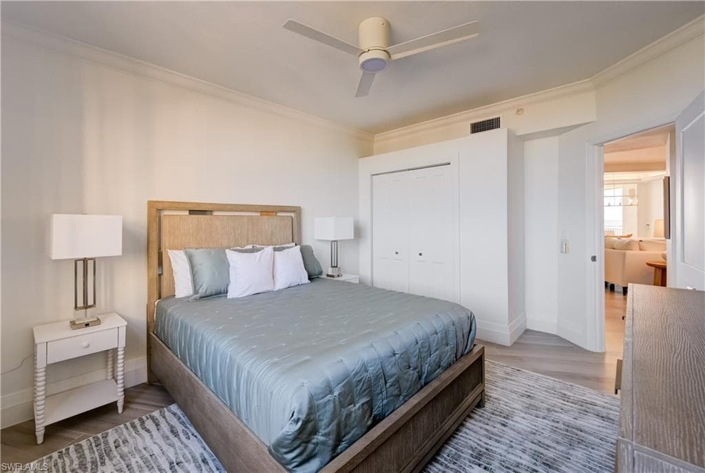 980 Cape Marco Dr 706, Marco Island, FL 34145-35