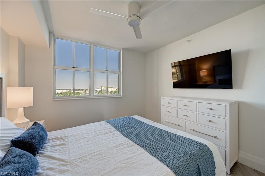 980 Cape Marco Dr 706, Marco Island, FL 34145-41