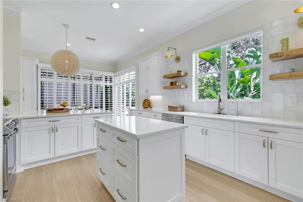 1123 Augusta Falls Way, Naples, FL 34119-14