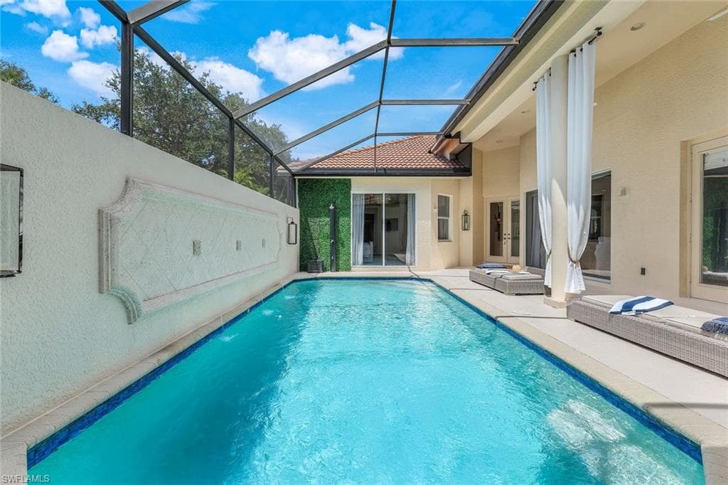 1123 Augusta Falls Way, Naples, FL 34119-3