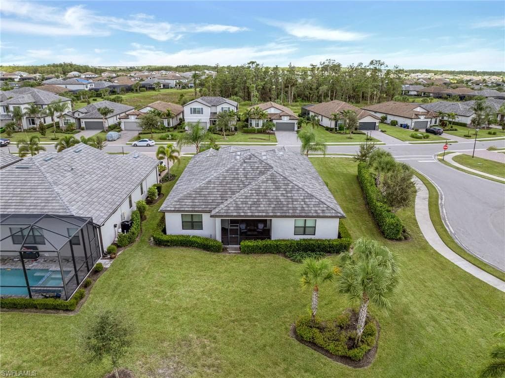 17586 Ashcomb Way, Estero, FL 33928-5