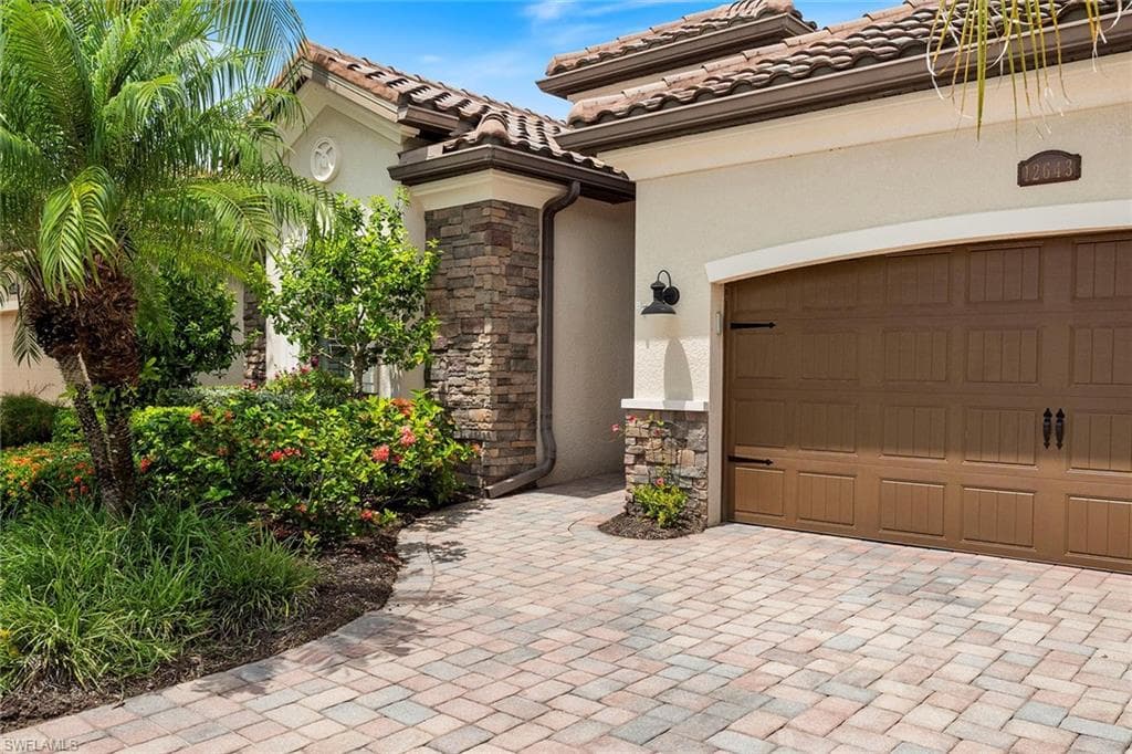 12643 Kinross Ln Ct, Naples, FL 34120-39