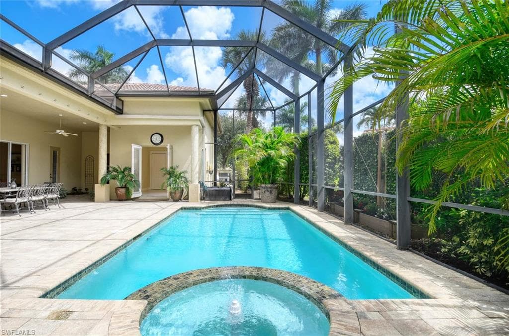 3130 Terramar Ct, Naples, FL 34119-26