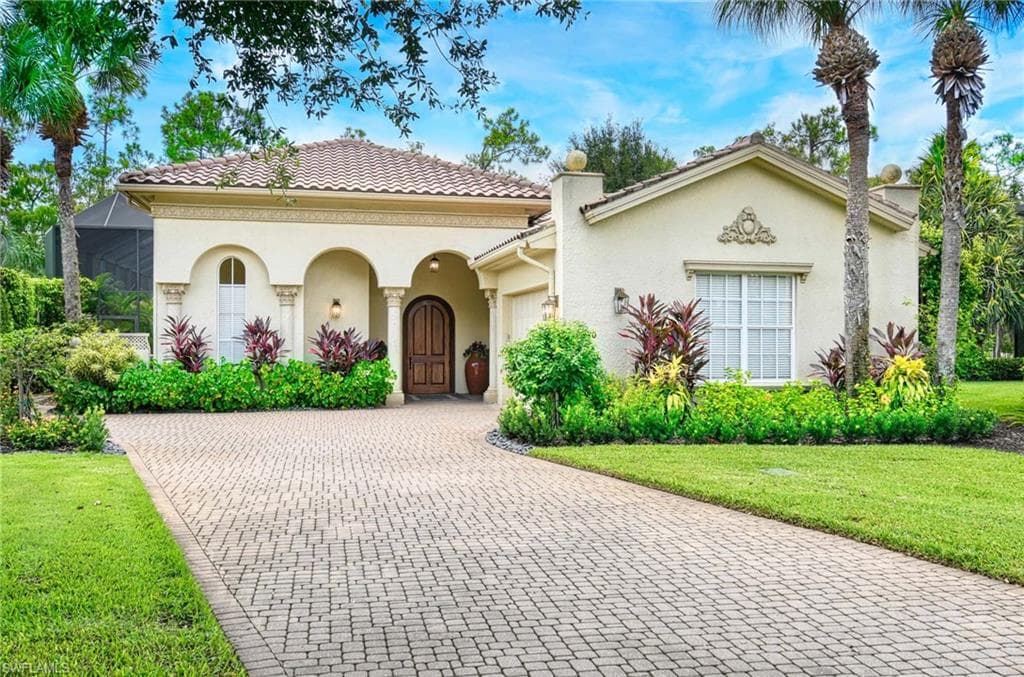 3130 Terramar Ct, Naples, FL 34119-2