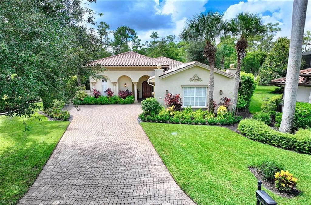 3130 Terramar Ct, Naples, FL 34119-3