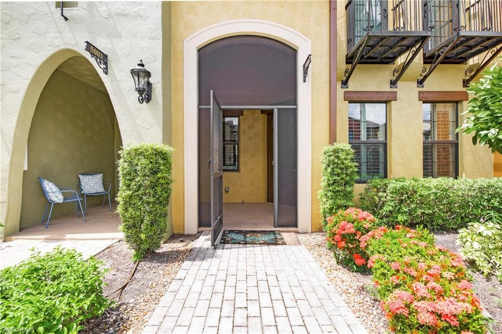 9064 Capistrano St N 5002, Naples, FL 34113-30