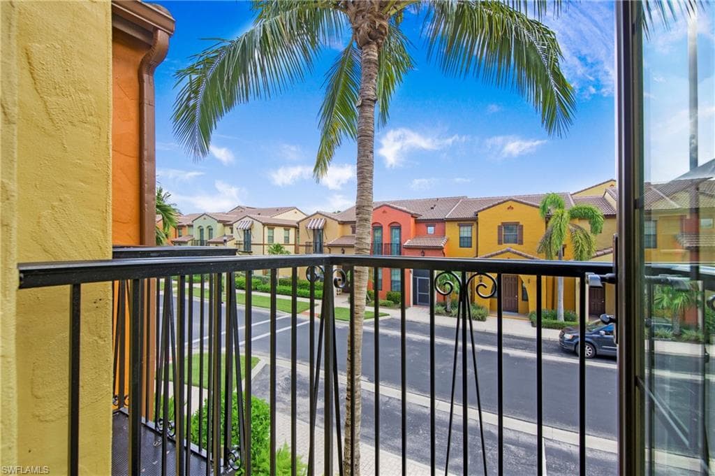 9064 Capistrano St N 5002, Naples, FL 34113-3