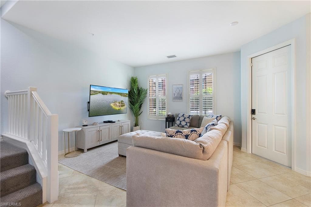 9064 Capistrano St N 5002, Naples, FL 34113-7