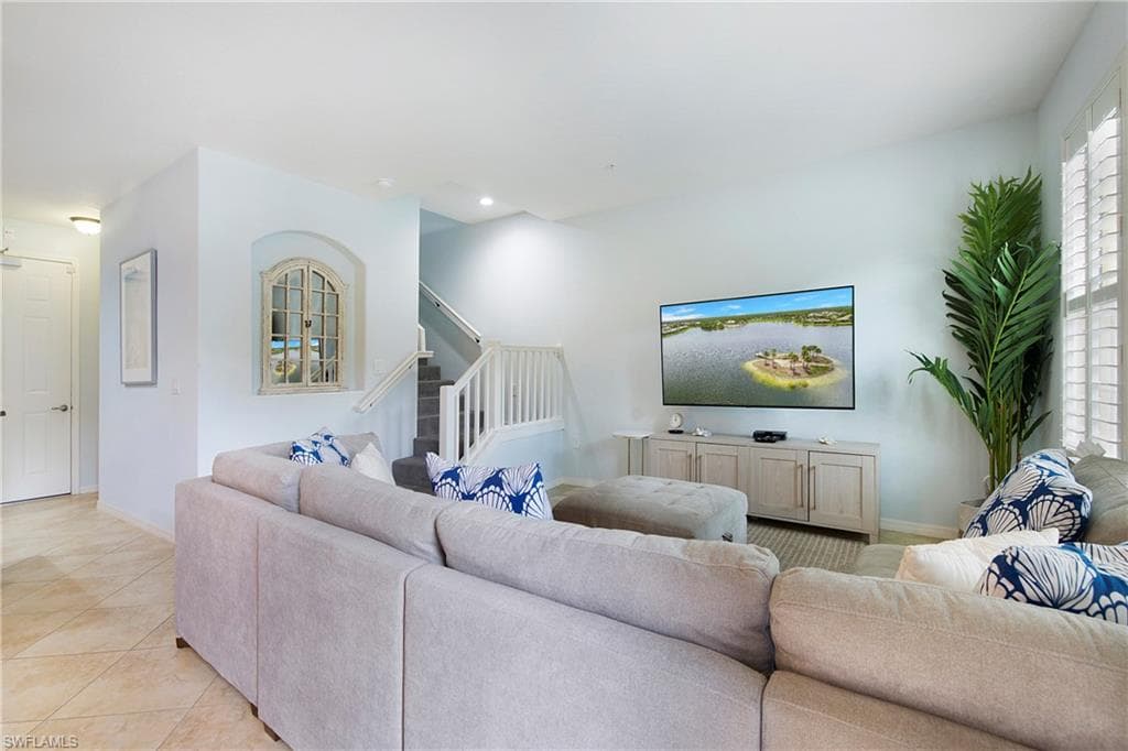 9064 Capistrano St N 5002, Naples, FL 34113-8