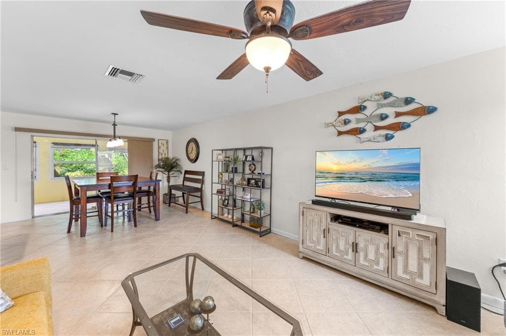 3850 Estero Bay Ln F10, Naples, FL 34112-10