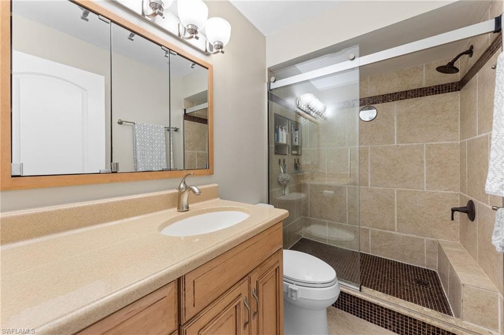 3850 Estero Bay Ln F10, Naples, FL 34112-17