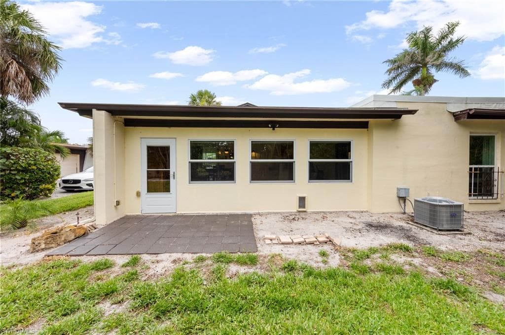 3850 Estero Bay Ln F10, Naples, FL 34112-21