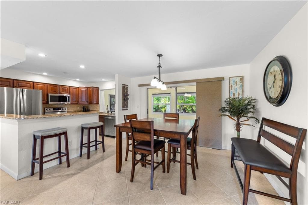 3850 Estero Bay Ln F10, Naples, FL 34112-7