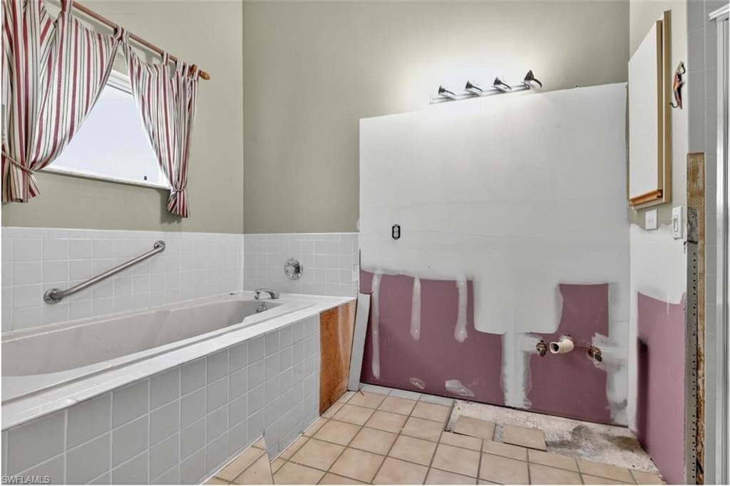 16190 Kelly Woods Dr, Fort Myers, FL 33908-13