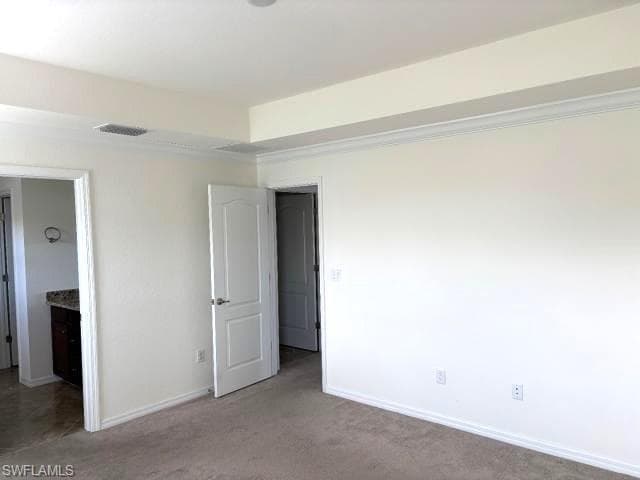 9227 Shadow Oak Ln, Naples, FL 34120-15