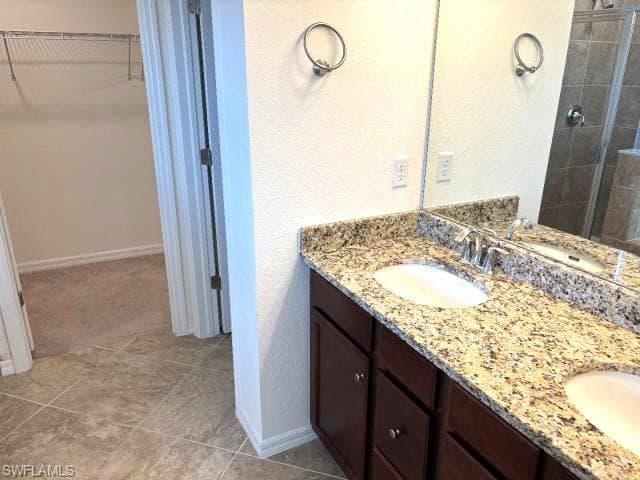 9227 Shadow Oak Ln, Naples, FL 34120-16