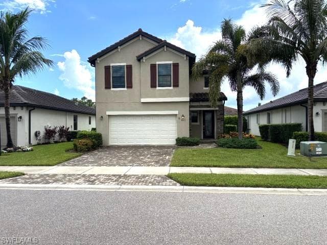 9227 Shadow Oak Ln, Naples, FL 34120-1