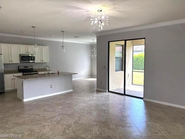 9227 Shadow Oak Ln, Naples, FL 34120-3