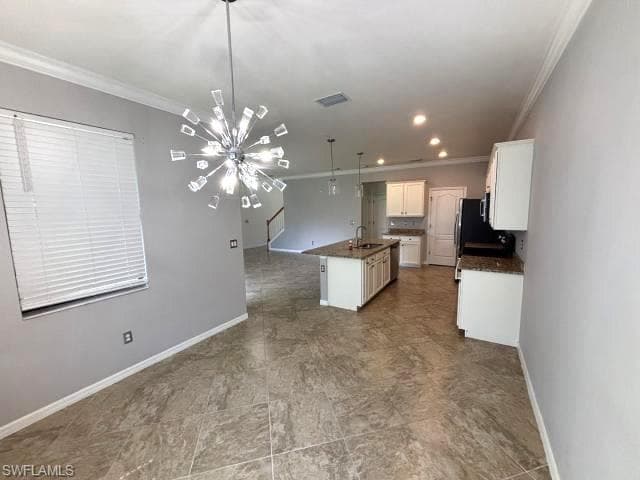 9227 Shadow Oak Ln, Naples, FL 34120-5