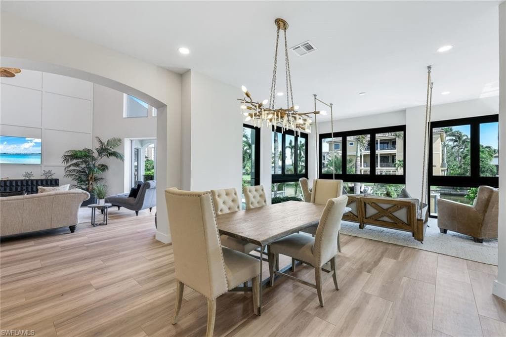 155 Heron Ave, Naples, FL 34108-10