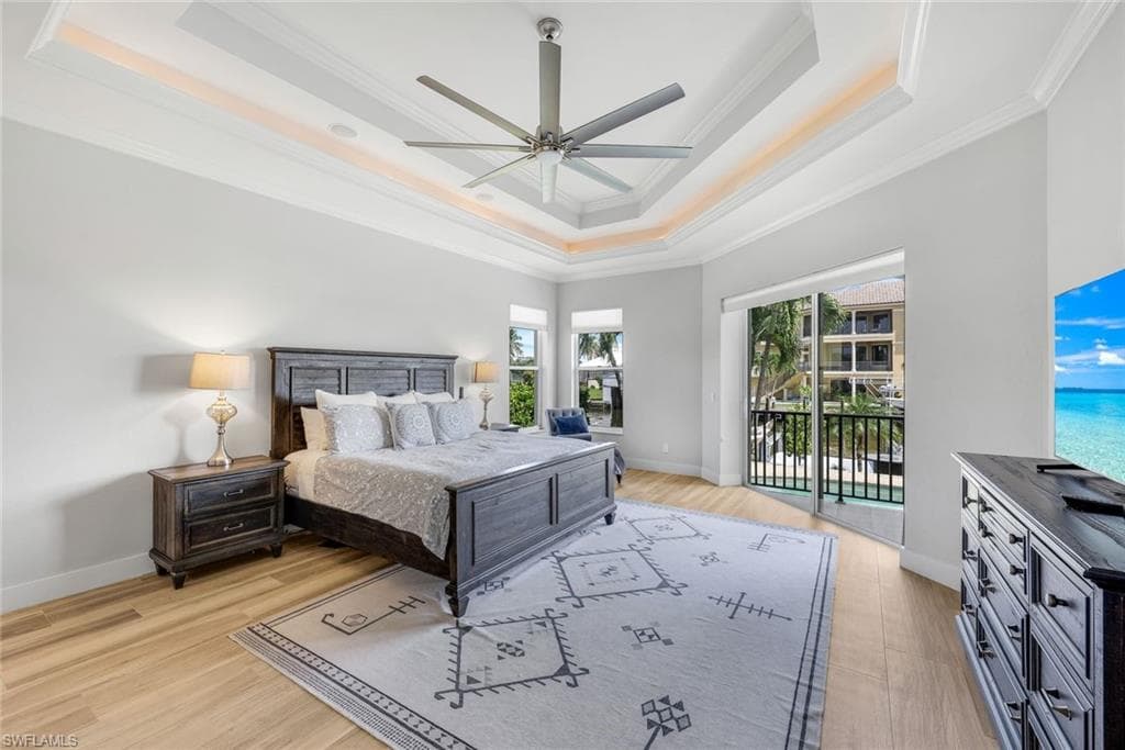 155 Heron Ave, Naples, FL 34108-12