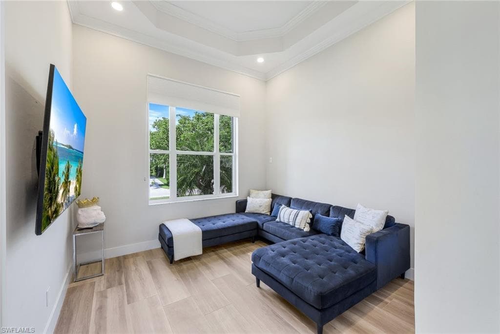 155 Heron Ave, Naples, FL 34108-21