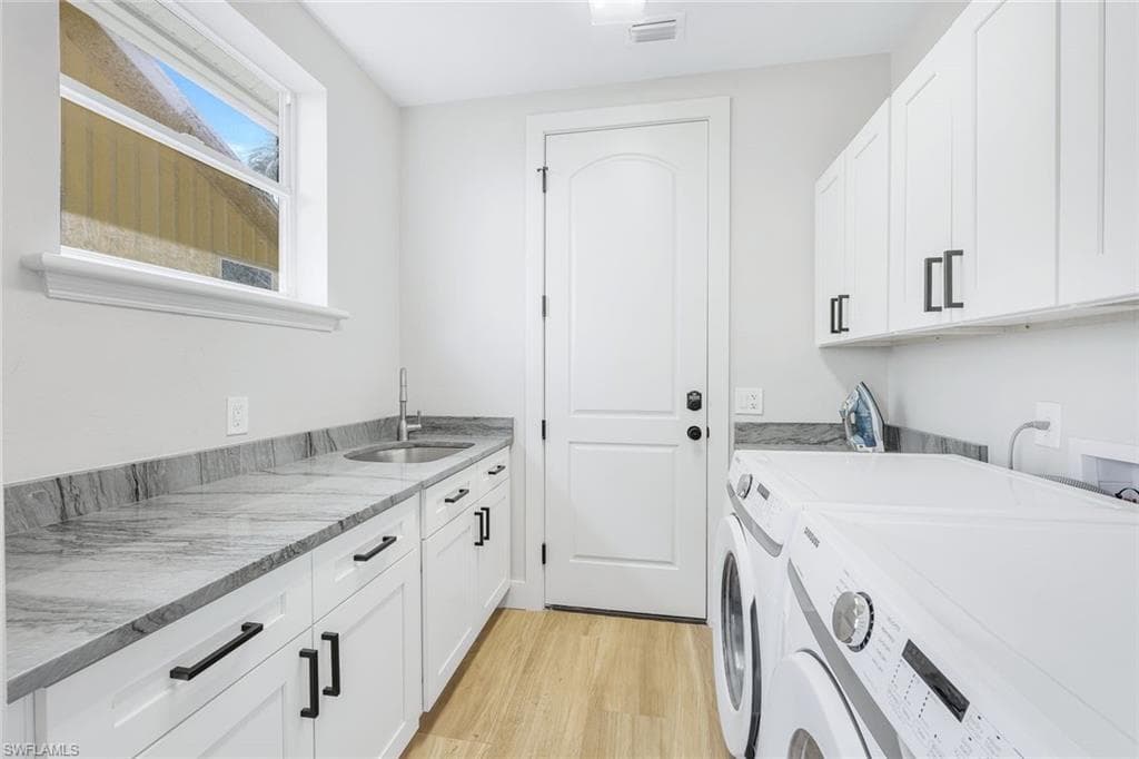 155 Heron Ave, Naples, FL 34108-22