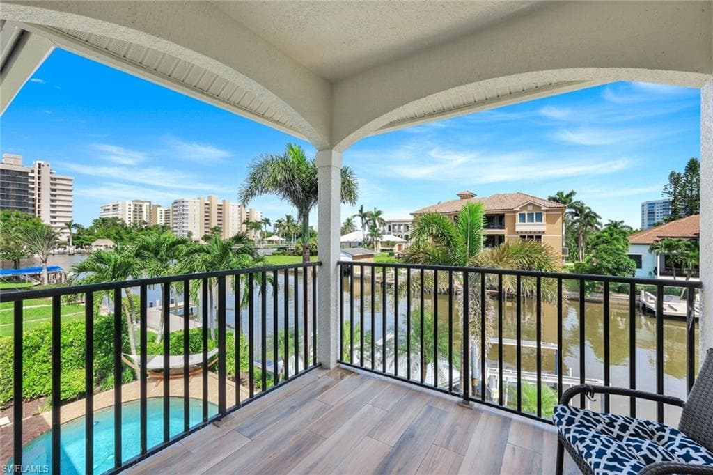 155 Heron Ave, Naples, FL 34108-24