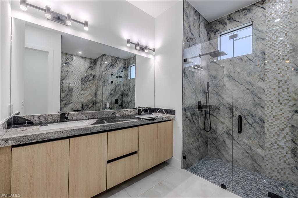 2171 Everglades Blvd S, Naples, FL 34117-11
