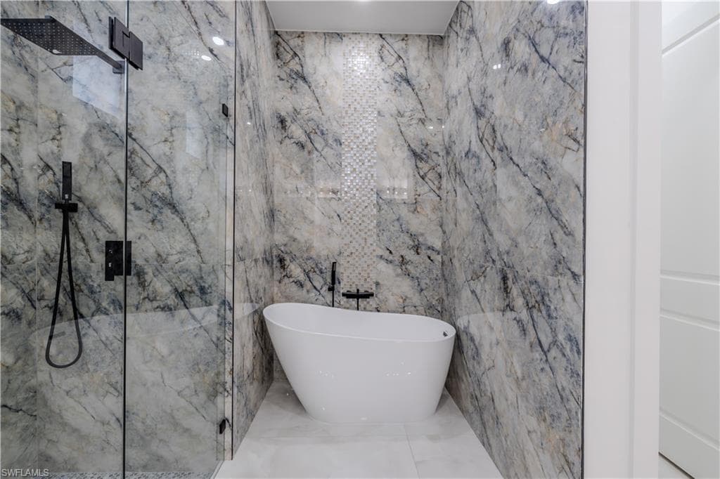2171 Everglades Blvd S, Naples, FL 34117-12