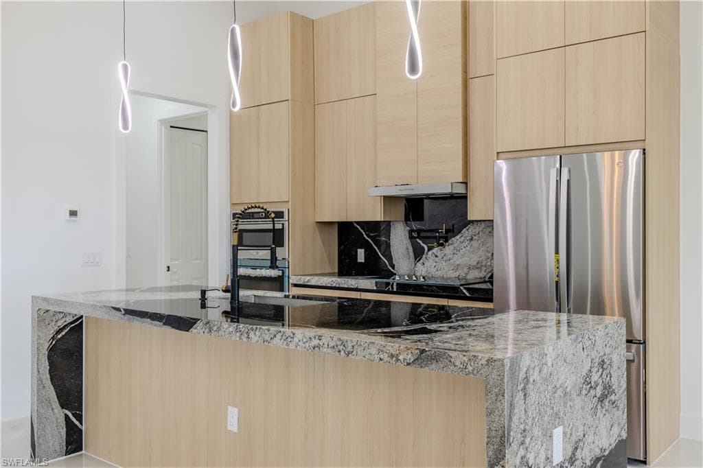2171 Everglades Blvd S, Naples, FL 34117-7