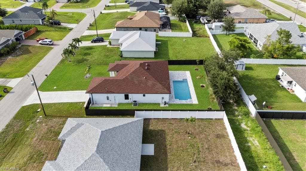 27 8th Pl, Cape Coral, FL 33991-17