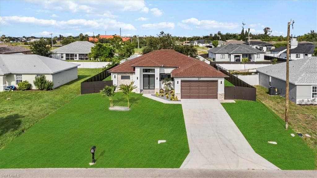 27 8th Pl, Cape Coral, FL 33991-3