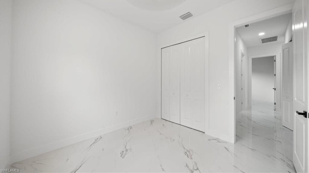 27 8th Pl, Cape Coral, FL 33991-39