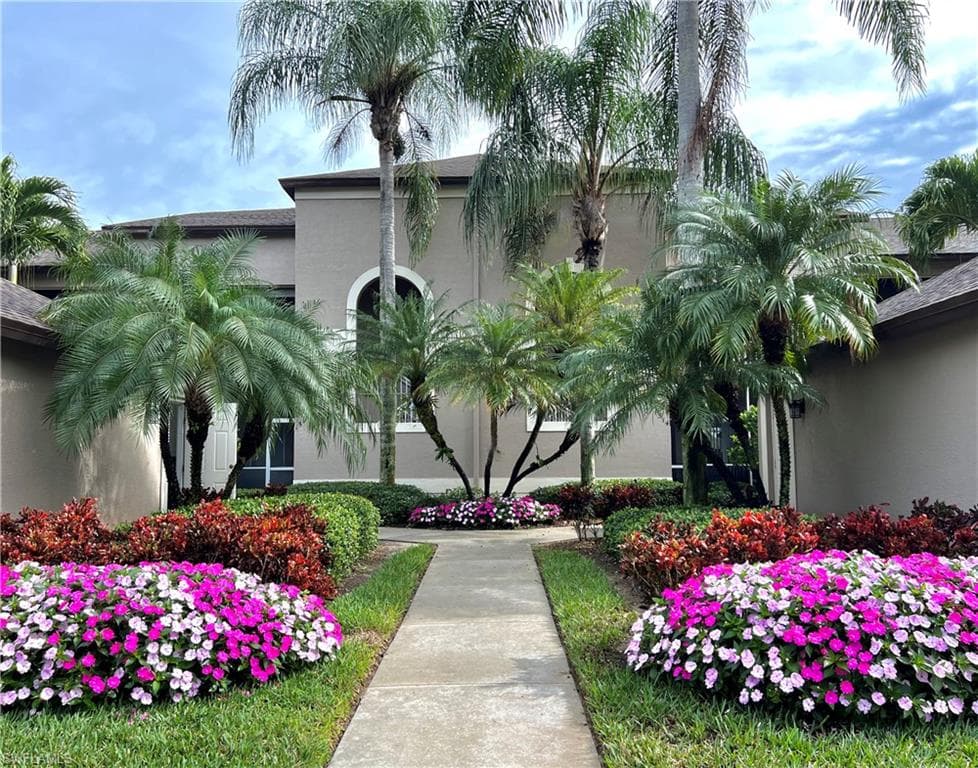 8400 Naples Heritage Dr 1513, Naples, FL 34112-2