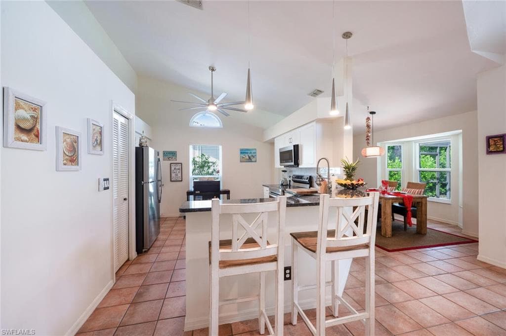 229 Countryside Dr, Naples, FL 34104-10