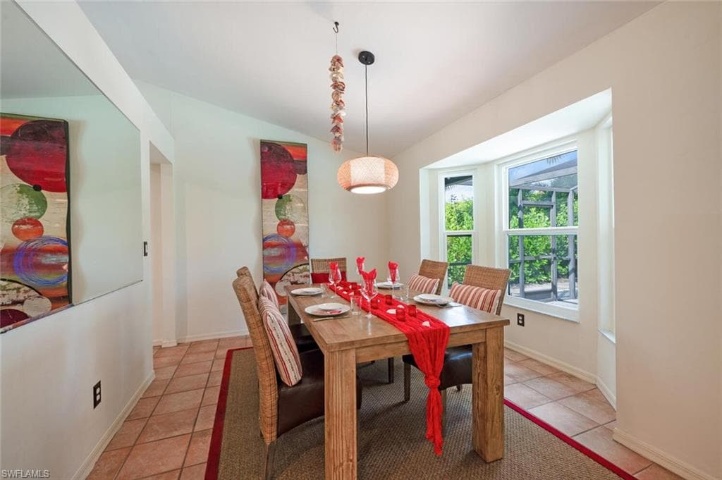 229 Countryside Dr, Naples, FL 34104-14