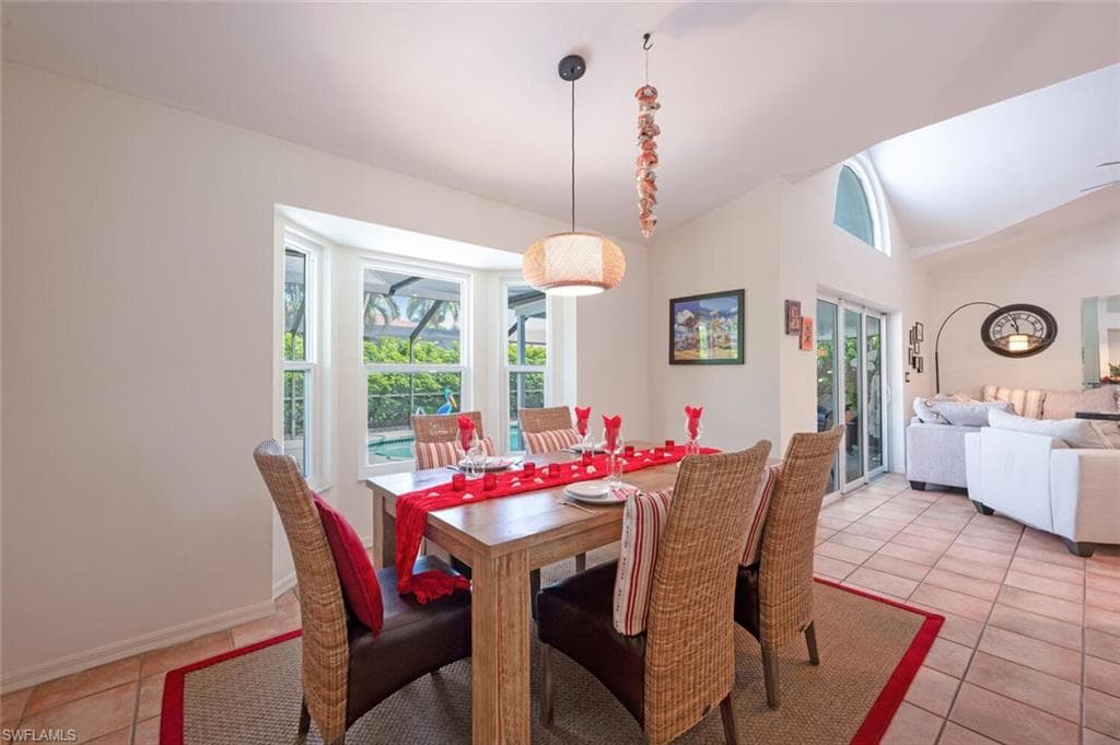 229 Countryside Dr, Naples, FL 34104-15