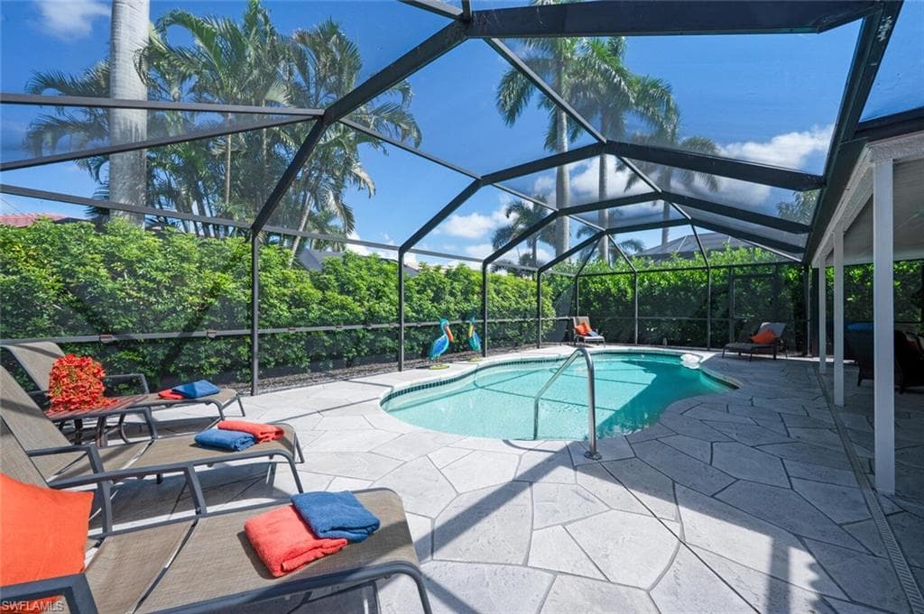 229 Countryside Dr, Naples, FL 34104-31