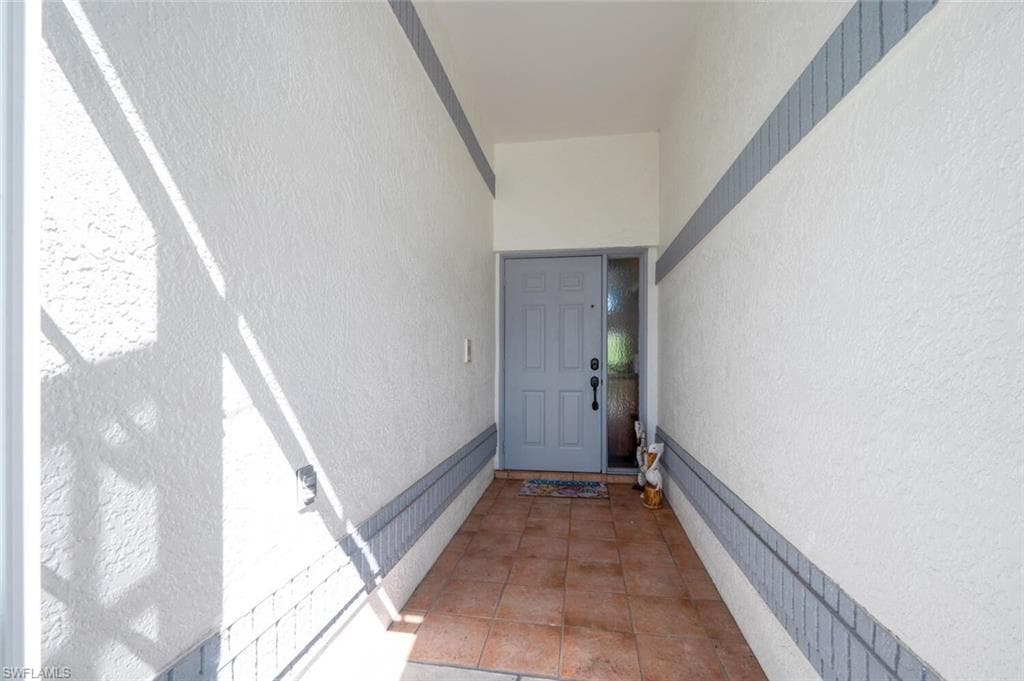 229 Countryside Dr, Naples, FL 34104-4